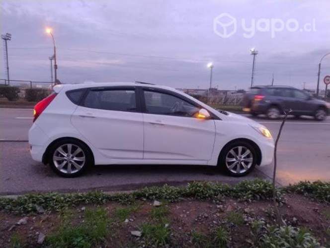 Hyundai accent rb hatchback