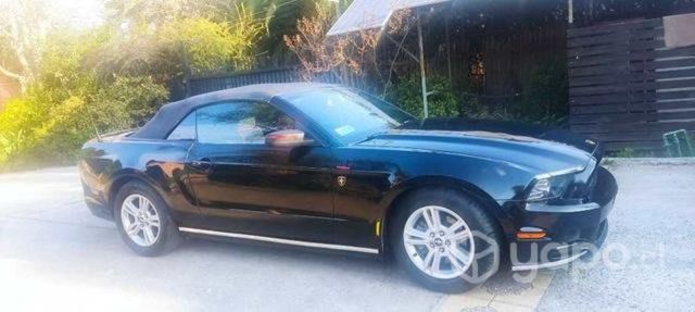 Mustang convertible. impecable 2014