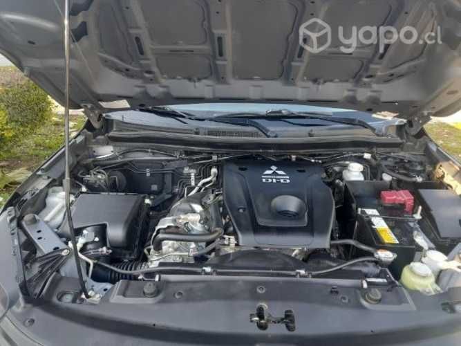 Mitsubishi l200 2019