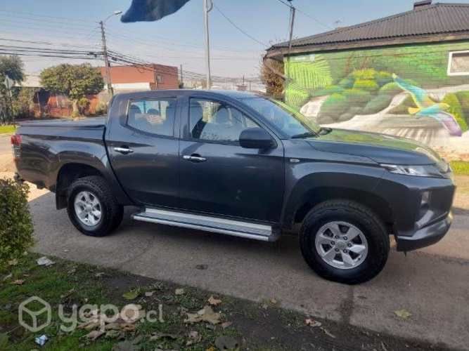 Mitsubishi l200 2019