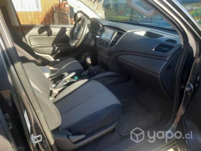 Mitsubishi l200 2019