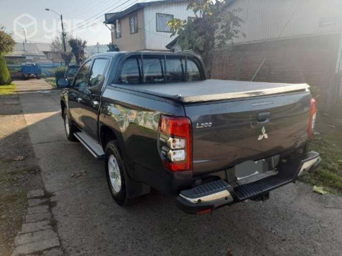 Mitsubishi l200 2019