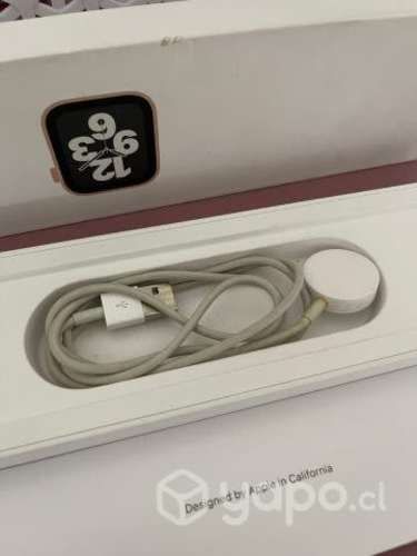 Apple Watch SE 44 mm 88% Batería