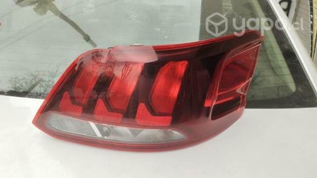 Foco derecho Peugeot 301 original impecable