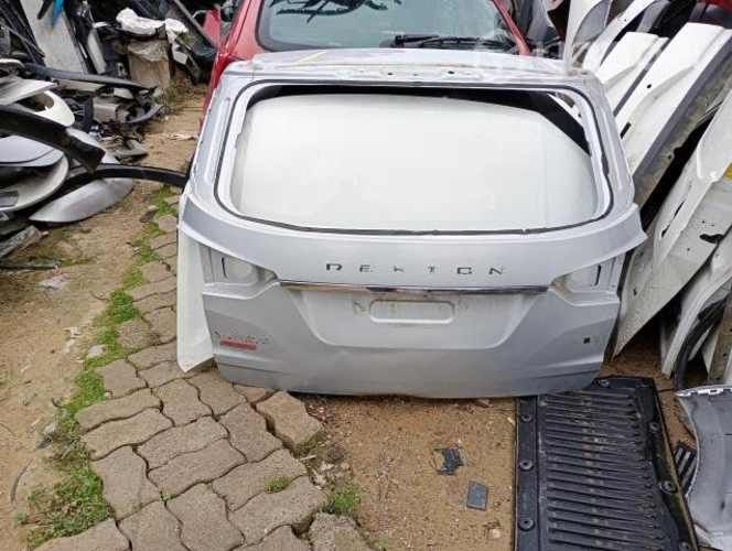 Portalón Ssangyong Rexton ORIGINAL impecable