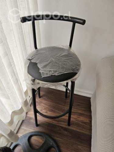 Taburet o silla alta