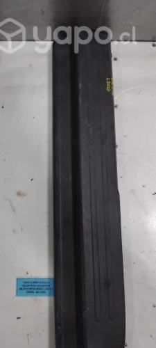 Tapiz Cubre Zócalo Delantero Izq Mitsubishi L200