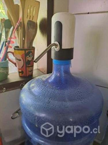 4 Bidones de agua 20lt + dispensador eléctrico