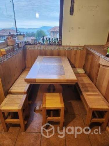 Mesa de cocina de madera de lingue