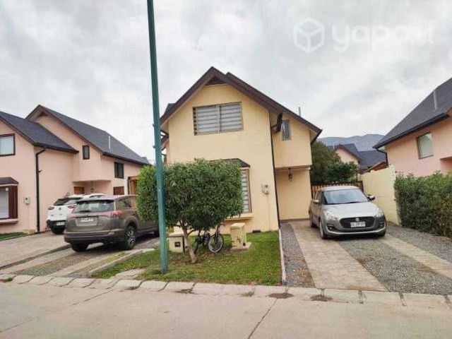 Casa 3 Dormitorios 3 baños, Ayres Chicureo, Colina