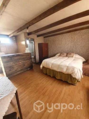 Arriendo amoblado un ambiente interior