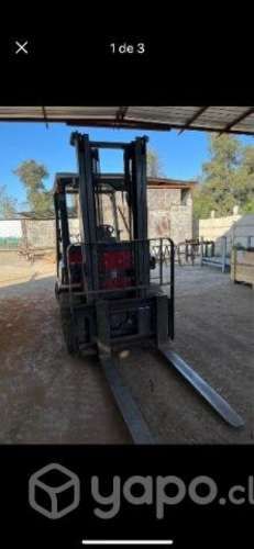 Grúa horquilla 3 toneladas doble mastil