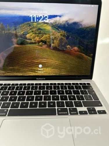 MacBook Air M1 Silver usado en caja en buen estado