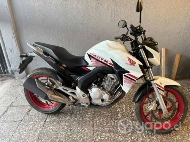 Moto Honda CB 250 Twister