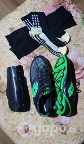 Zapatos, canillera, medias anti deslizantes