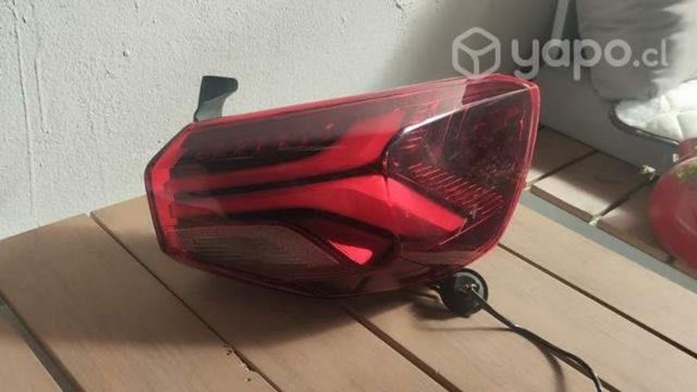 Foco derecho Chevrolet onix sedan led original