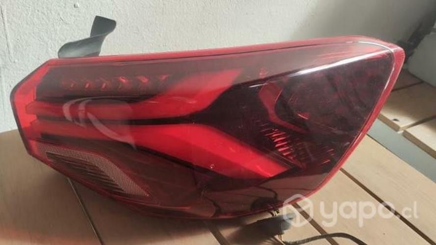 Foco derecho Chevrolet onix sedan led original