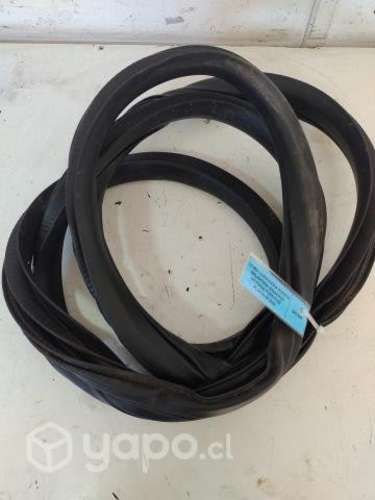 Goma Carroceria Pta del izq (FFP2024) F150 2020 Pl