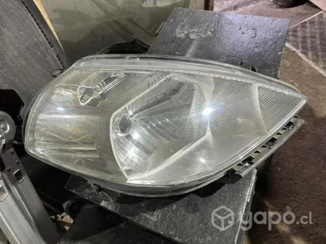 Óptico Nissan tiida