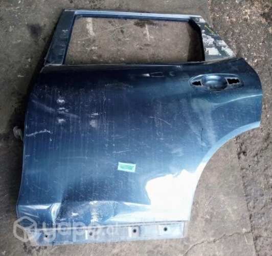 Puerta trasera izquierda detalle (NXT012) Nissan X