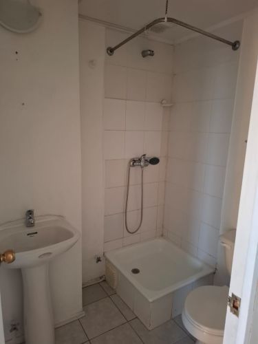 Vendo excelente depto L. Redonda piso 10 con estacionamiento 2D 2 B