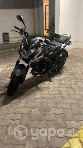 moto bajaj pulsar NS 200 FI