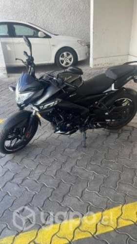moto bajaj pulsar NS 200 FI