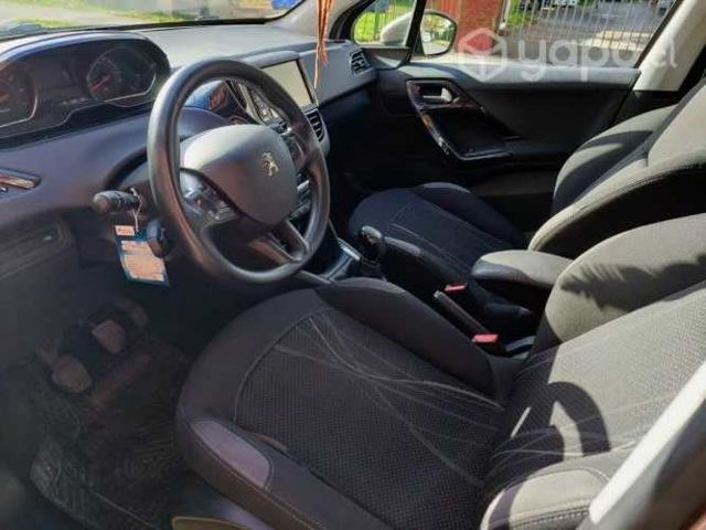 Vendo Peugeot 208 1.2 VTI 82 HP Active 2013