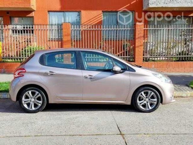 Vendo Peugeot 208 1.2 VTI 82 HP Active 2013