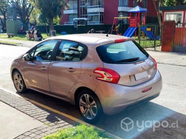 Vendo Peugeot 208 1.2 VTI 82 HP Active 2013