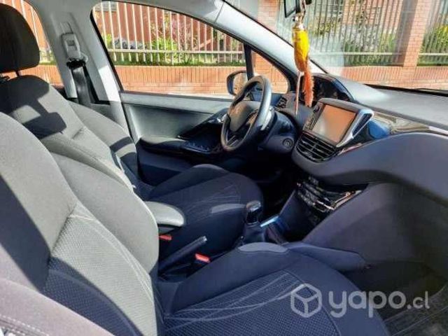 Vendo Peugeot 208 1.2 VTI 82 HP Active 2013