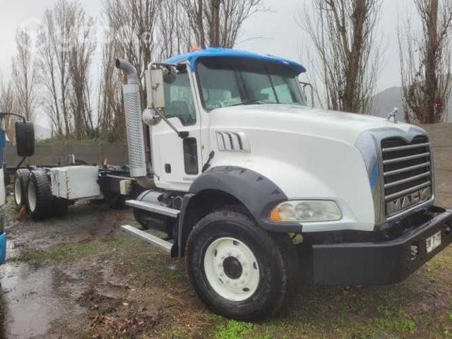 Mack Granite GU813