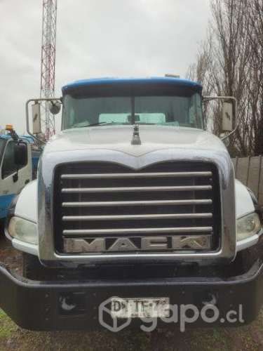 Mack Granite GU813