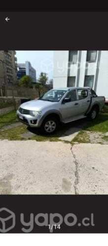 Mitsubishi L 200 camioneta .2015