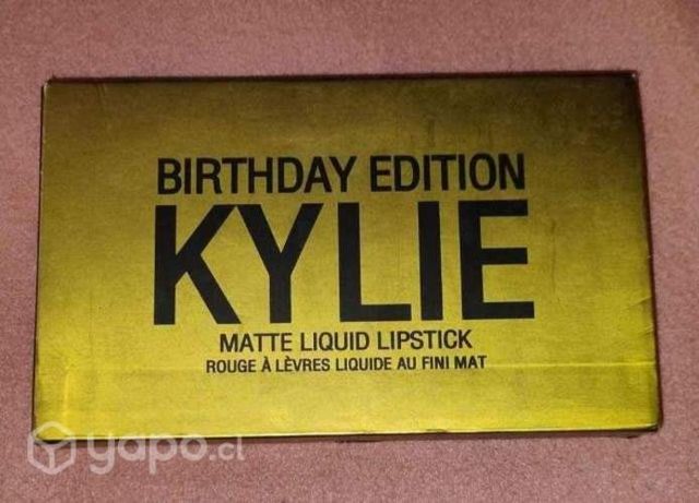 Set Kylie labiales y lápiz delineador