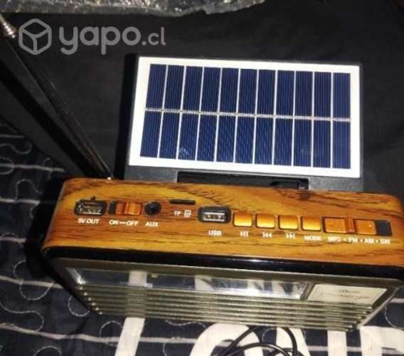 Parlante radio bluetooth solar