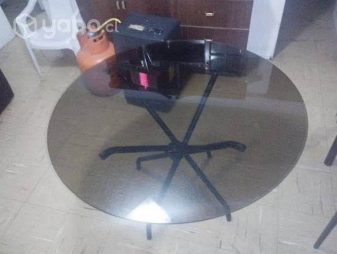 Mesa de vidrio redonda