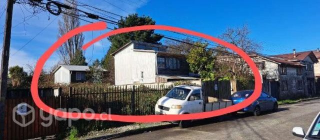 Terreno con casa pequeña