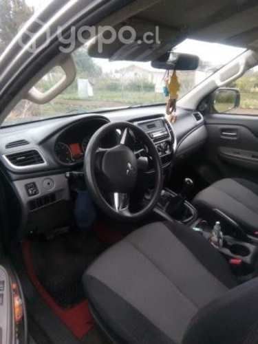 Vendo camioneta L200