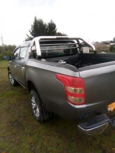 Vendo camioneta L200