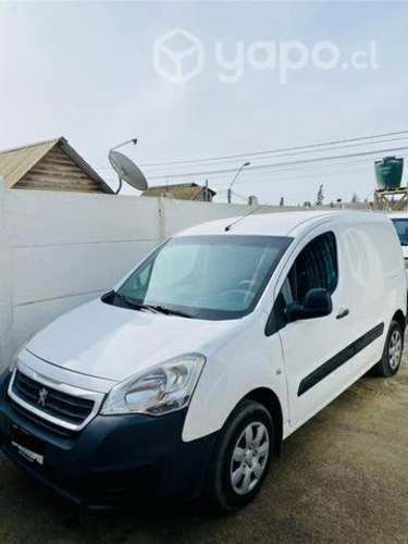 Se vende Peugeot partner 2017 excelente estado