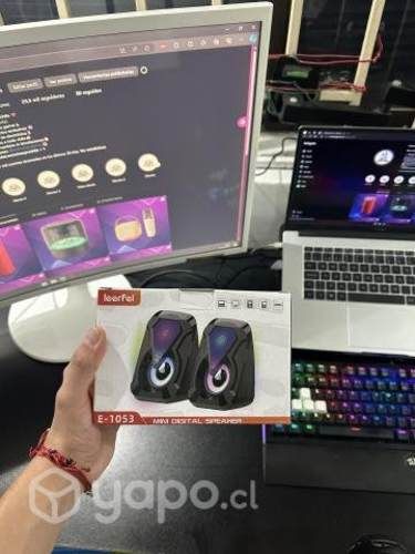 Parlante rgb en remate