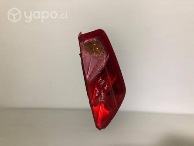 Foco trasero rh fiat punto