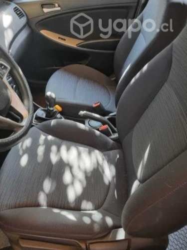 Hyundai accent 2015