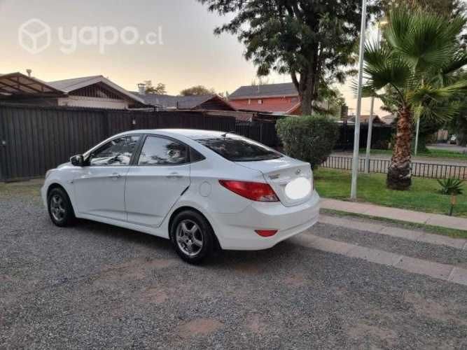 Hyundai accent 2015
