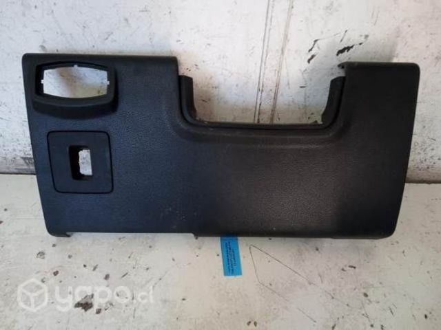 Tapa Inferior Izq tablero (FFL132) F L