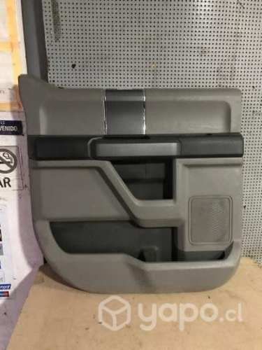 Tapiz puerta trasera izquierda Ford F150 2018