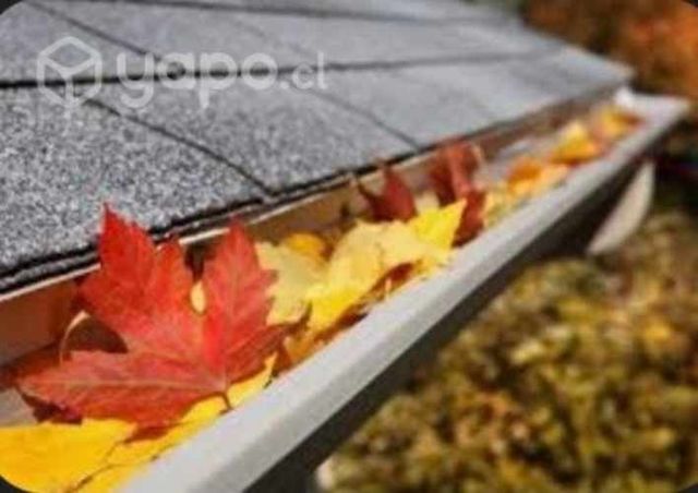 Reparaciones de techumbre y limpieza de canaletas.