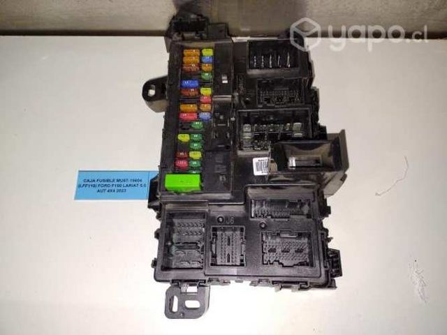 Caja Fusible MU5T-15604 (LFF118) F150 Lariat 5.0