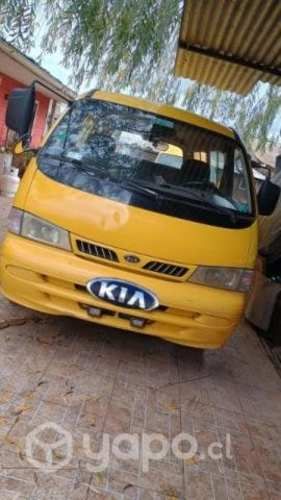 Furgón Kia besta 2.7 año 2003